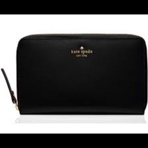 Kate spade Grand street travel wallet